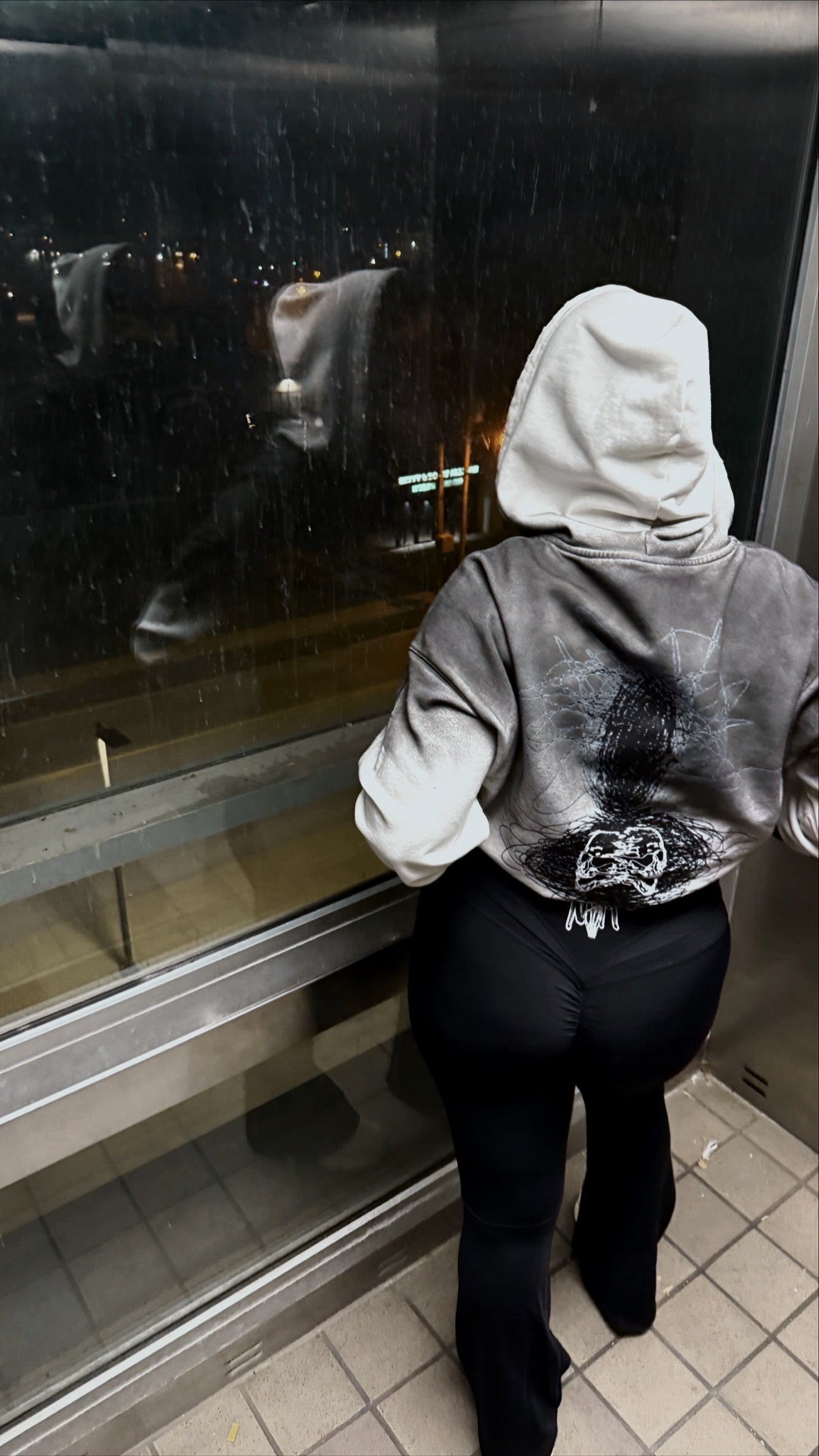 (Szn2) black flared leggings - NVM/Nevamind