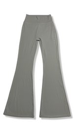 (Szn2) (sliver grey) scrunch flared leggings