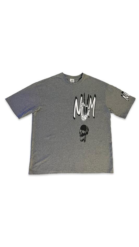 (Szn1) smoke grey T-shirt.