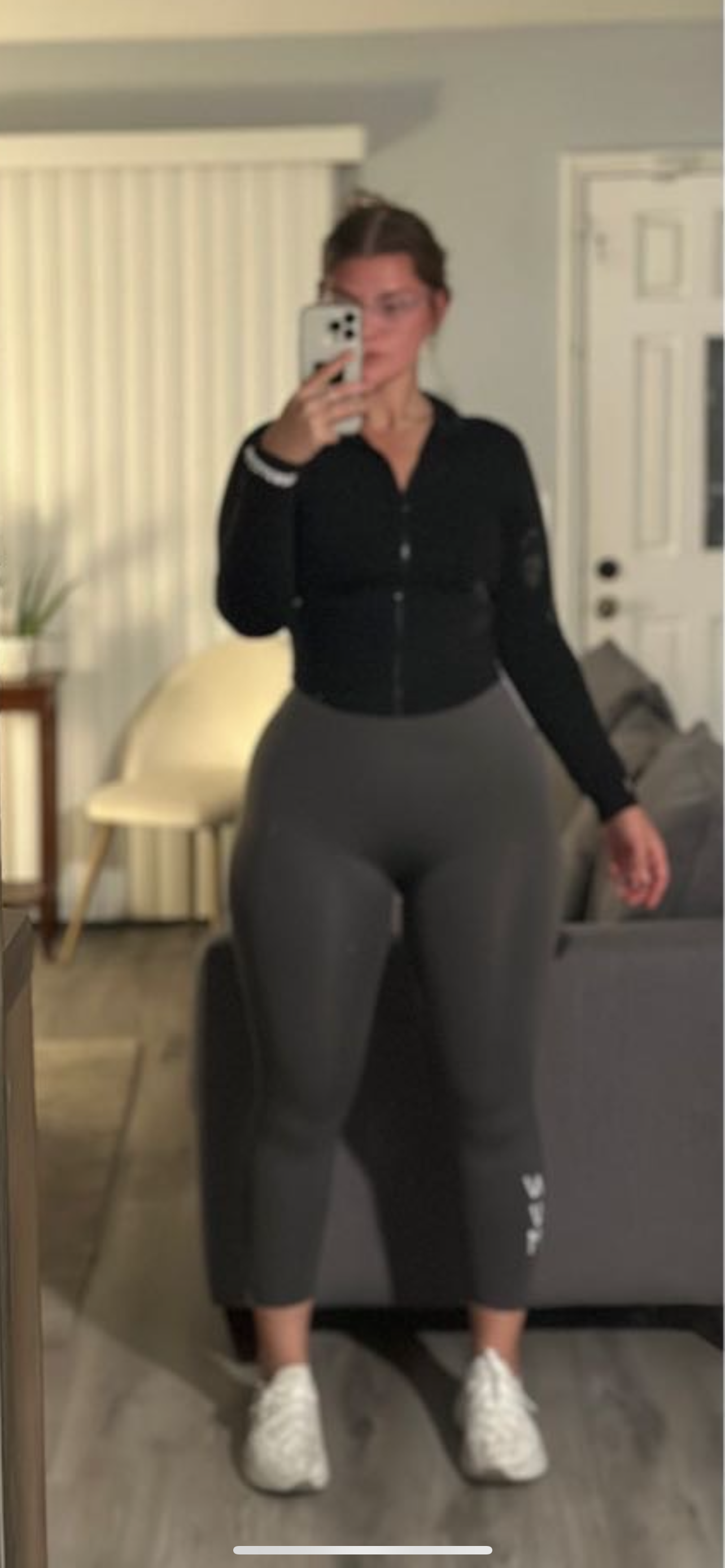 V cut sales scrunch leggings